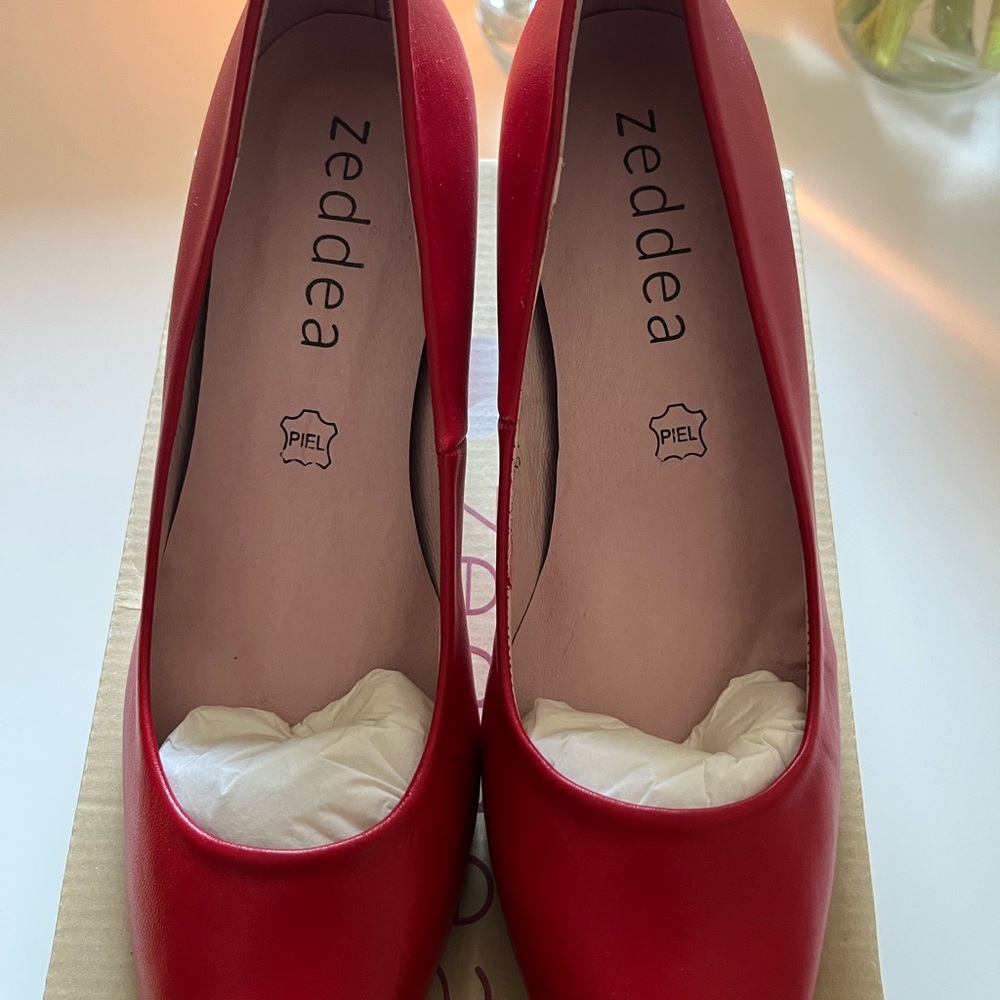 Women's Zeddea Varese Red Shoes - Picture 4 of 5
